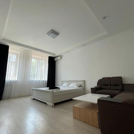 VIP apartment Karl Marks Avenue Kryvyj Rih Exteriör bild